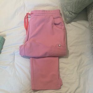Size small chalk pink skinny Yola figs scrub bottoms